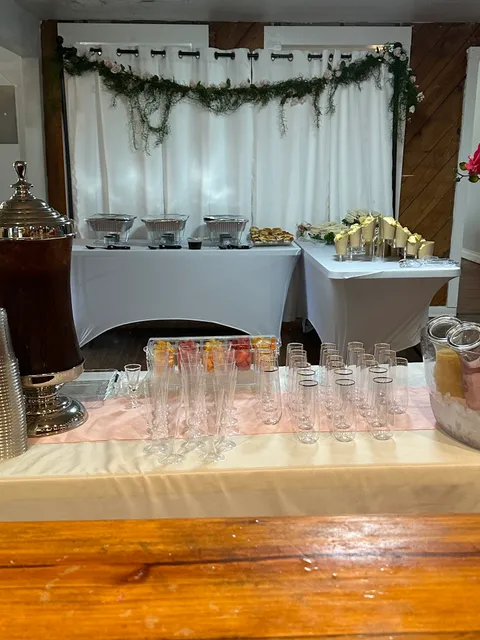 Vicky's Hinterhof Events