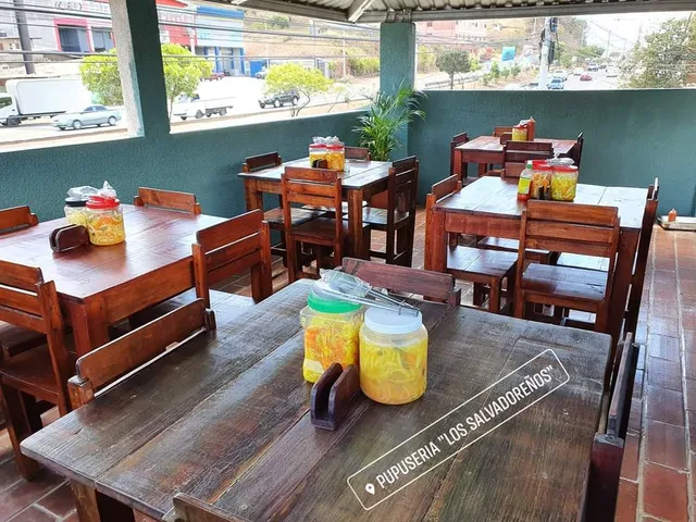 Pupusería Los Salvadoreños