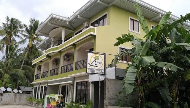 OYO 514 Adelaida Pensionne Hotel