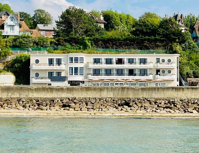 Le Paquebot, hôtel & restaurant