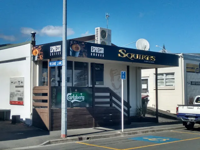 Squires Pub & Cafe