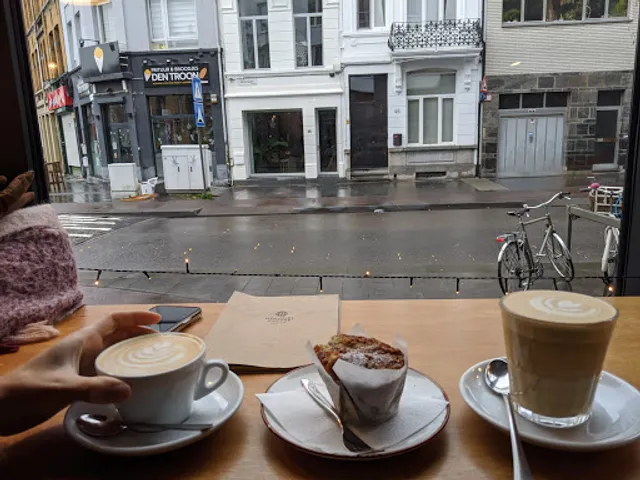 Kolonel coffee specialty roastery & bar