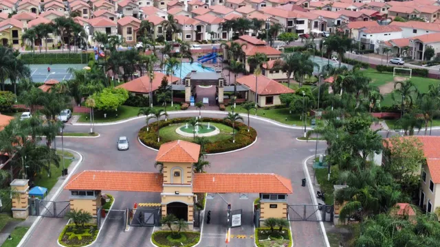 Ciudad Celeste - La Brisa