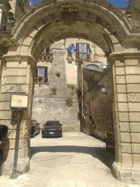 Palazzo Saraceno