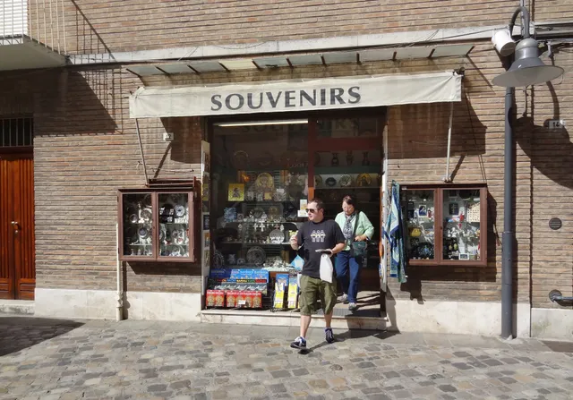 Souvenirs