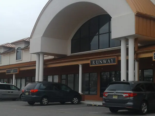 The Runway Company - Howell