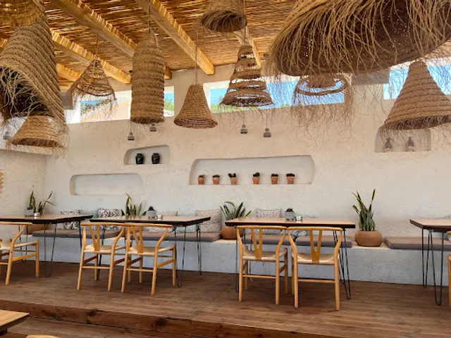 Aposperos Beach Bar & Restaurant