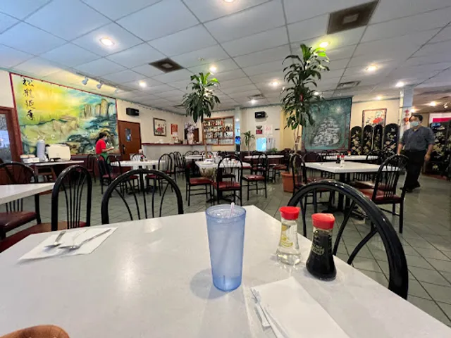 Royal Wok Chinese Restaurant