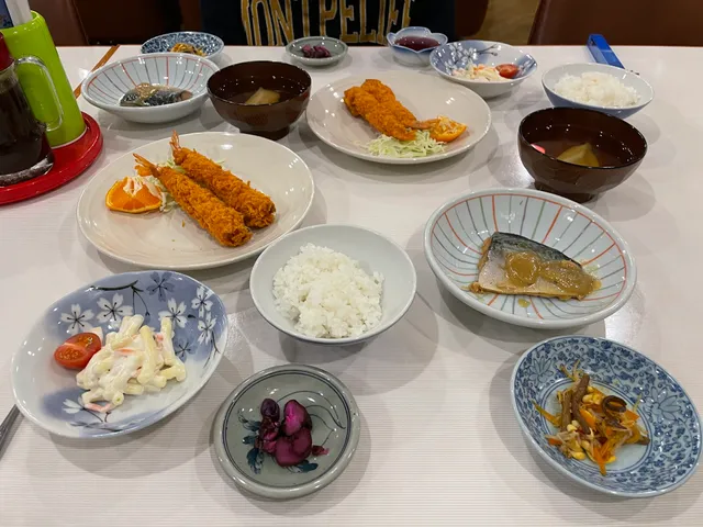 ほりでーいん・こばやし