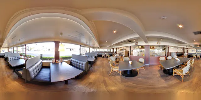 シャロン柏原店