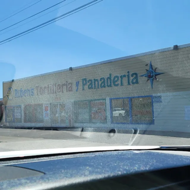 Ruben's Tortilleria y Panaderia