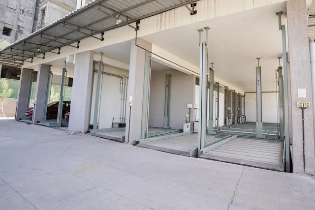 Sparks Fly Serviced Apartments Kharghar , Near to Actrec Tata Memorial Centre