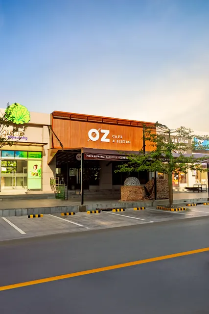 OZ Cafe & Bistro
