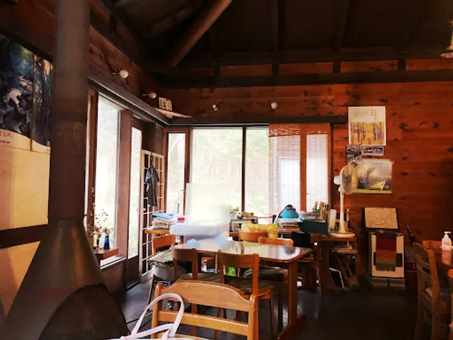 Mokuseisha Pizza Cafe