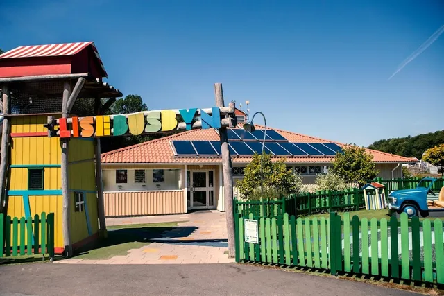 Lisebergsbyn Cottages and Camping