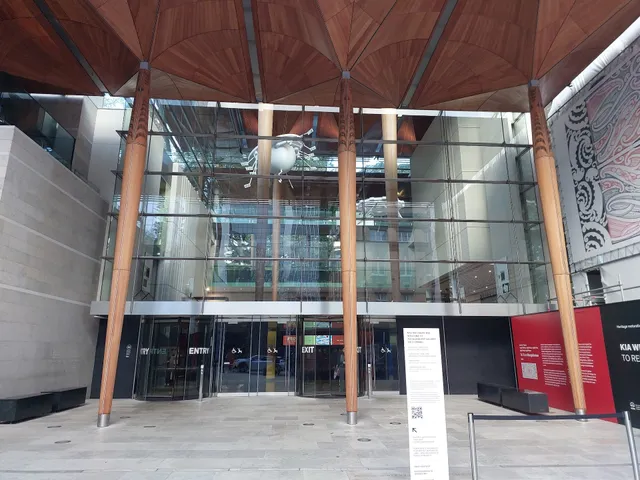 Auckland Art Gallery Shop