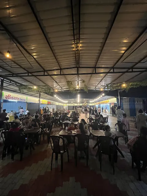 M 52 The Food Carnival