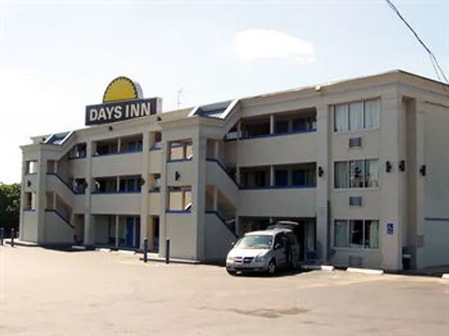 Charlotte Speedway Inn & Suites