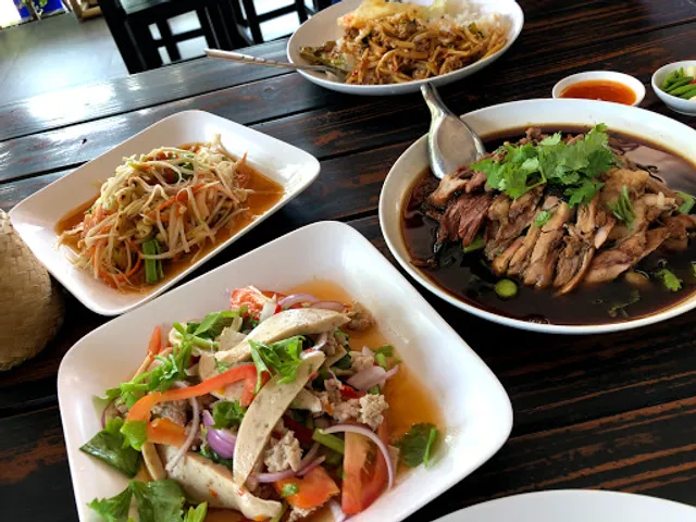 ศูนย์อาหารบัว