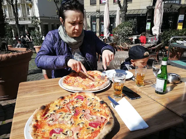 Milanobar Restaurant und Pizzeria