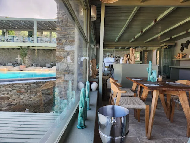 Napule Tinos Restaurant