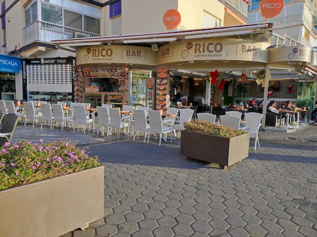 Cafe Rich Ice Cream Shop