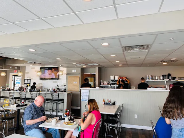 Sea Bay Bar & Grille