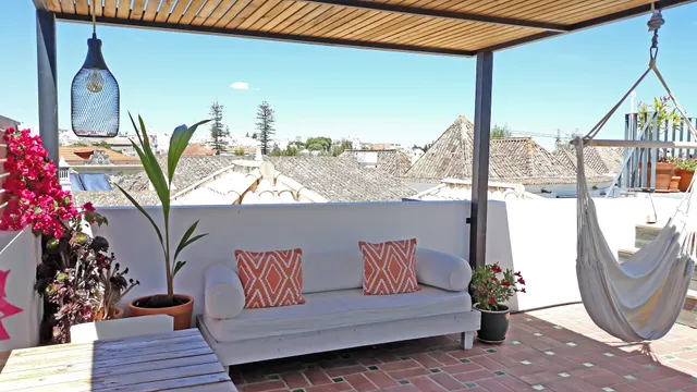 Calçada Guesthouse - B&B and Co-living/Working space