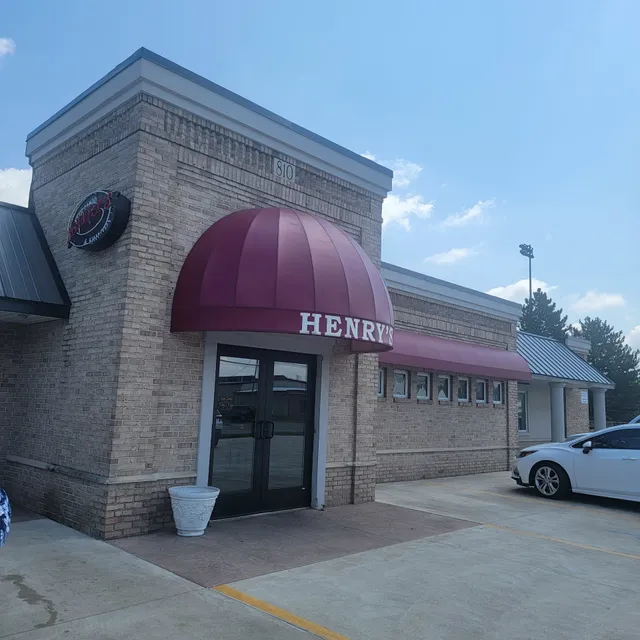 Henry's Restaurant