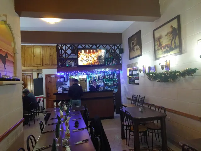 Grey Hound Bar & Restaurant