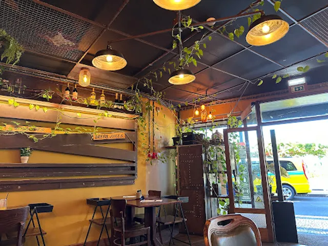 TRAP music bar (brunch)