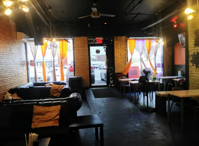 Bakaris Pizza & Kava Lounge - Halal, Plant-Based & Wellness