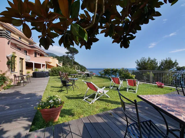 Hotel Mondial Moneglia