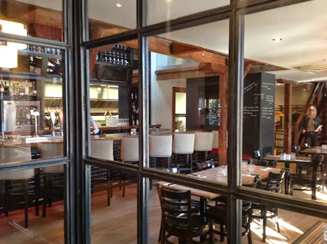 Magia Restaurant & Garde-Manger