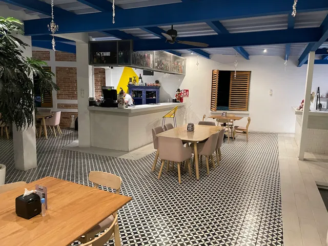 DESTINO 7 ROOFTOP & RESTAURANT