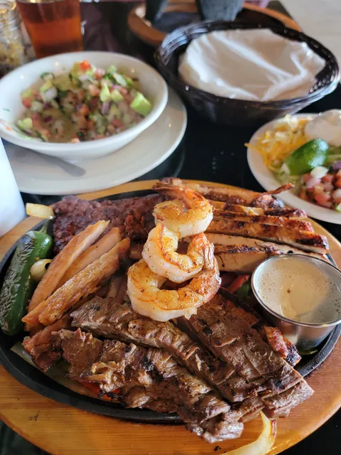 Mas Amigos Mexican Kitchen