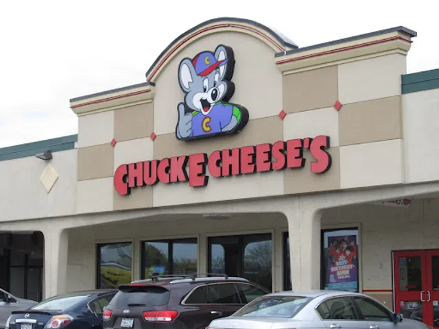 Chuck E. Cheese