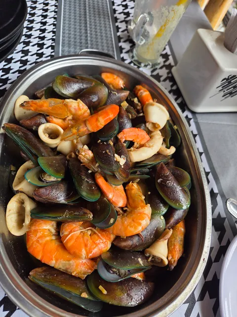 Bambooracay Restaurant