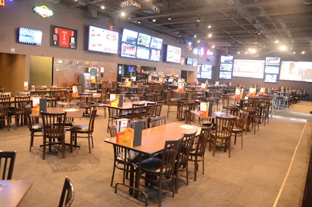 DJ's Dugout Sports Bar - Millard