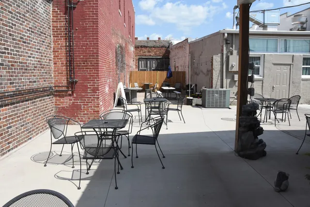 Westside Bar & Grille