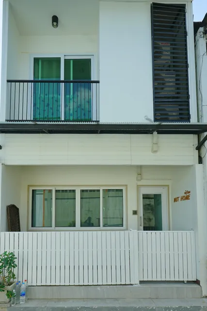 Nut Home Donmueang Hostel