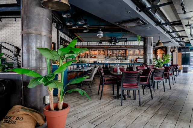 De Niro’s Bistro Cafe