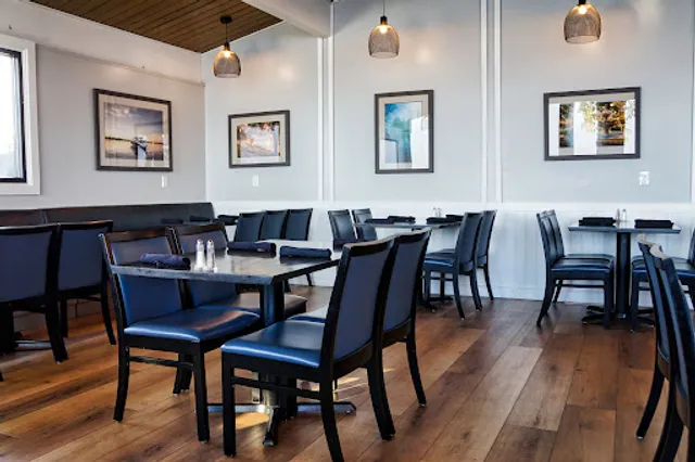 Nonni's Dockside Inn Restaurant