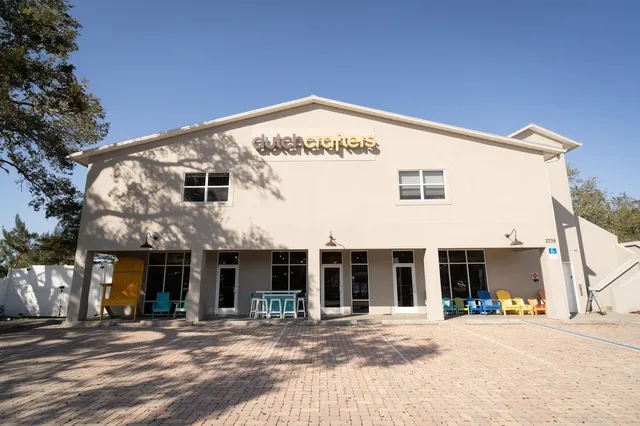 DutchCrafters Amish Furniture