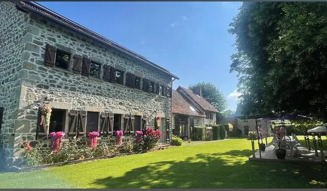 A l'Orée du Parc : Chambres Table d'hôtes, piscine, espace bien-être spa, Fitness, cinéma, jeux | Auvergne Puy-de-Dôme