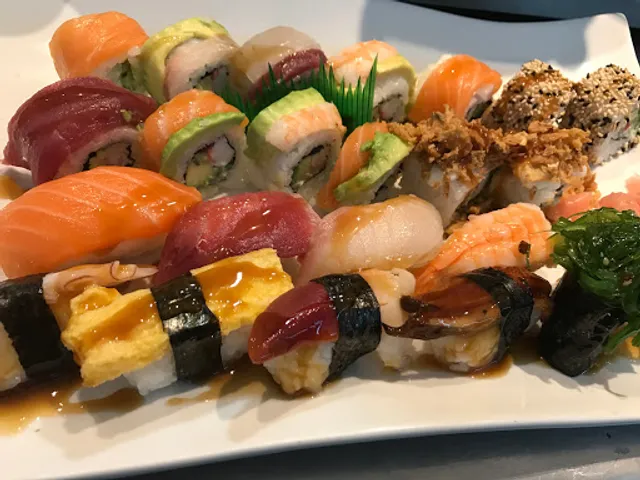 Yuste Sushi Bar y Restaurante