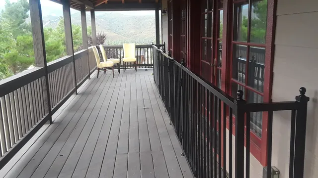 Complete Iron Works & Welding