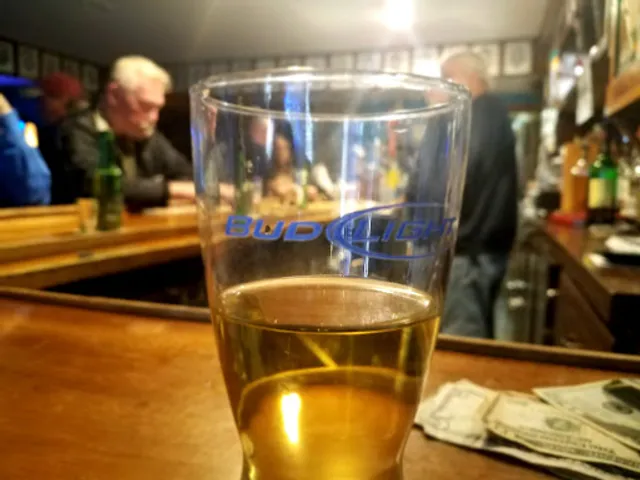 Oley And Chuck's Bar & Grill