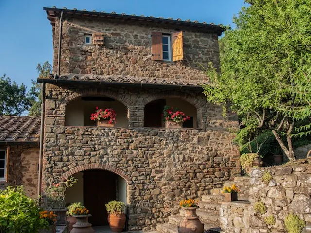 Selvabella in Chianti (CIN IT048021B43IGDB3GH)