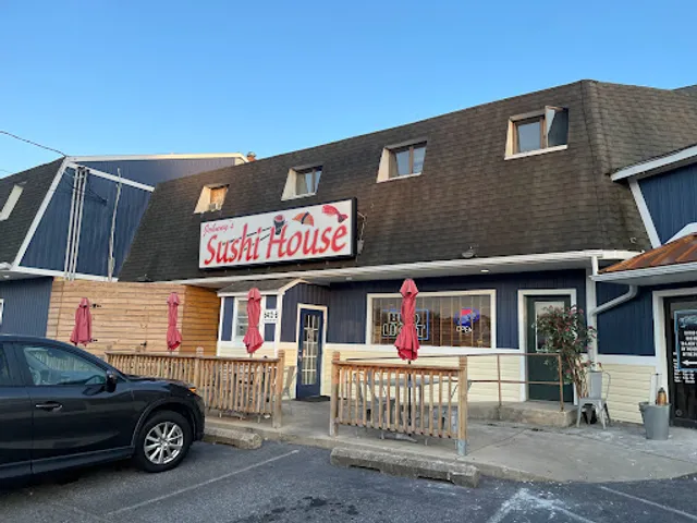 Johnny's Sushi House